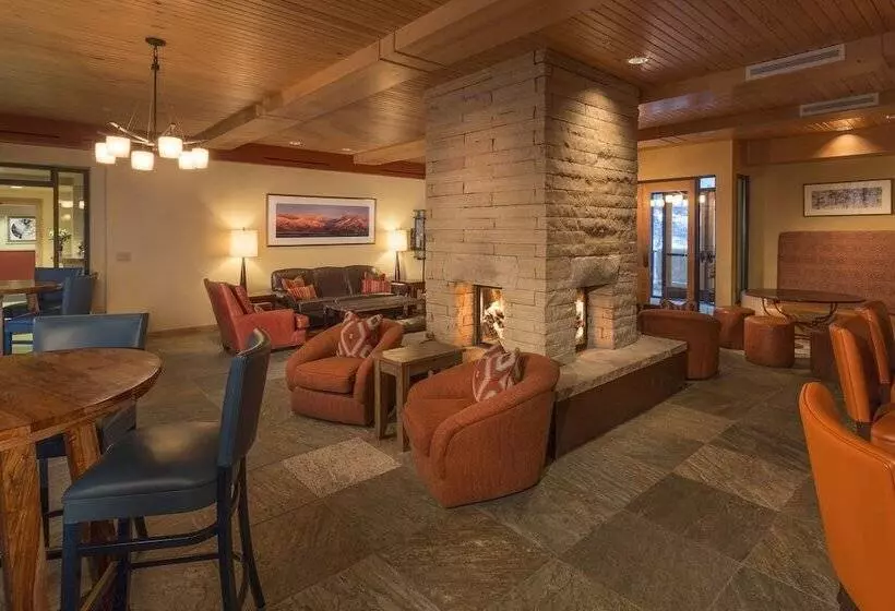 Hotelli The Edelweiss Lodge And Spa