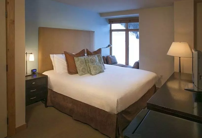 Hotelli The Edelweiss Lodge And Spa