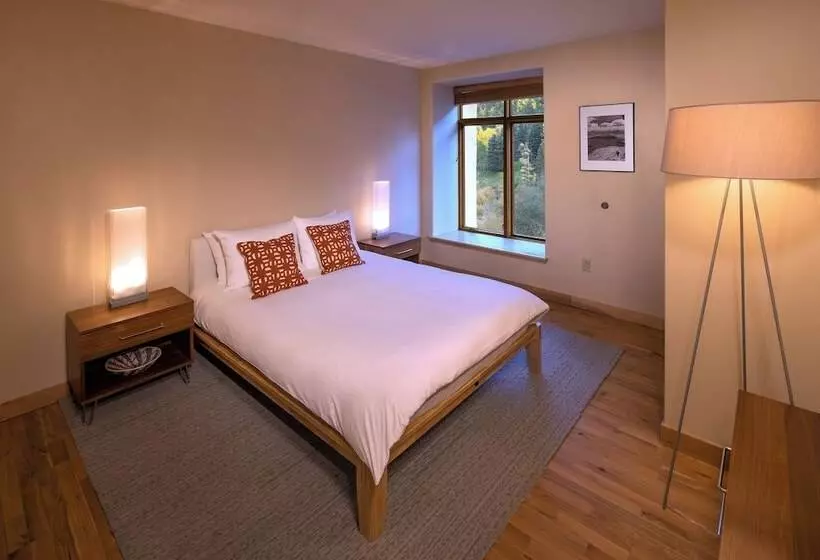 Hotelli The Edelweiss Lodge And Spa