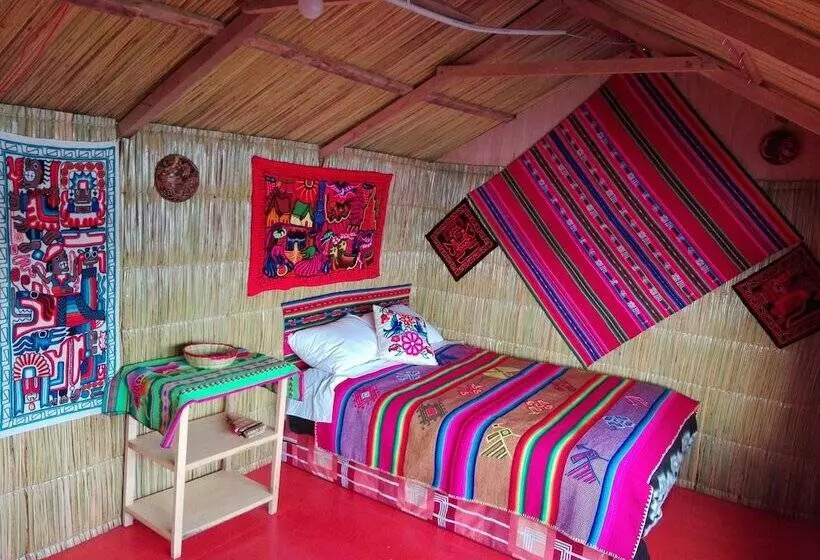 هتل Uros Aruntawi Lodge
