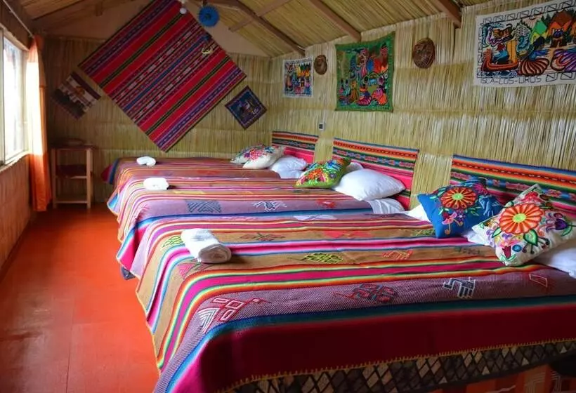 هتل Uros Aruntawi Lodge