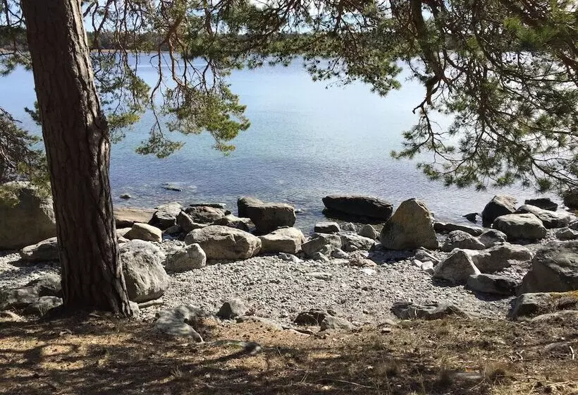 Lövhagens Café & Vandrarhem