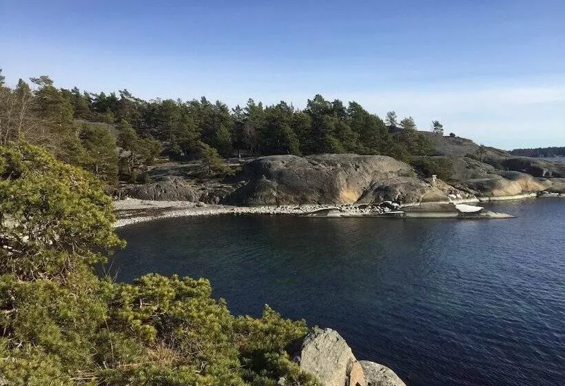 Lövhagens Café & Vandrarhem