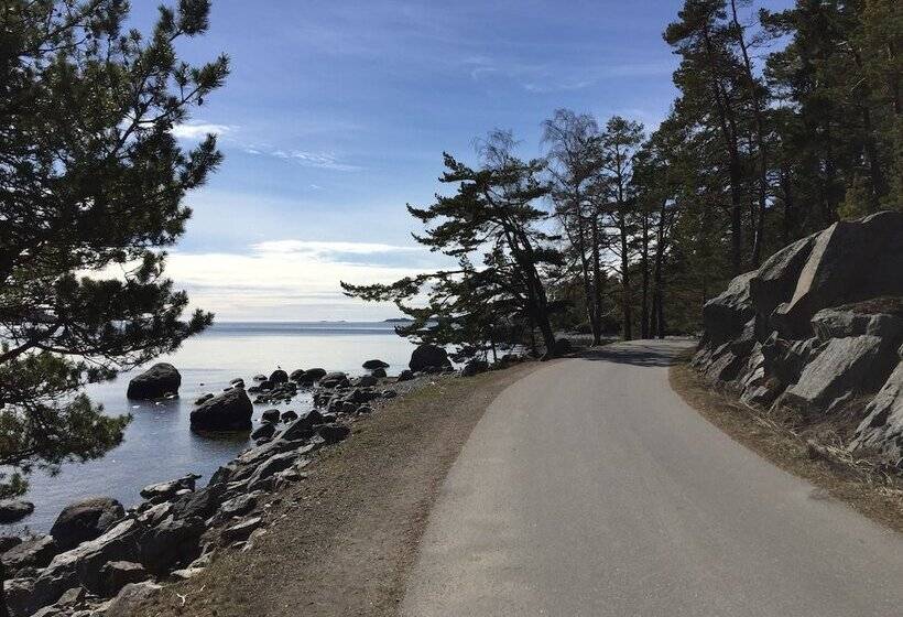 Lövhagens Café & Vandrarhem