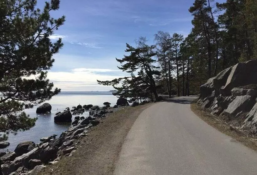 Lövhagens Café & Vandrarhem