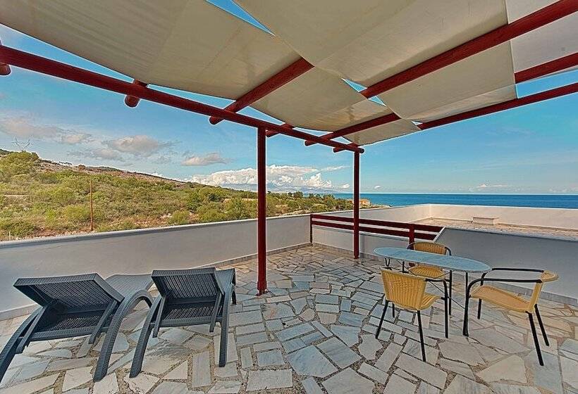 Mikro Nisi Studios & Apartments