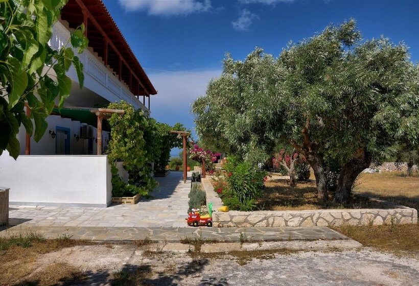 Mikro Nisi Studios & Apartments