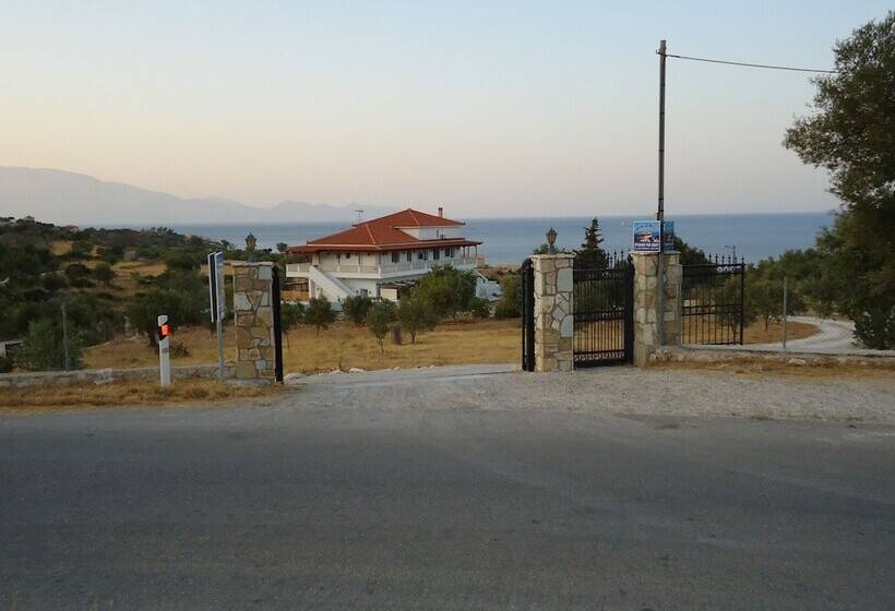 Mikro Nisi Studios & Apartments