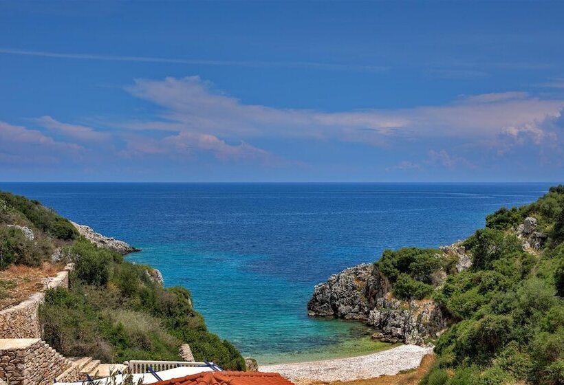 Mikro Nisi Studios & Apartments