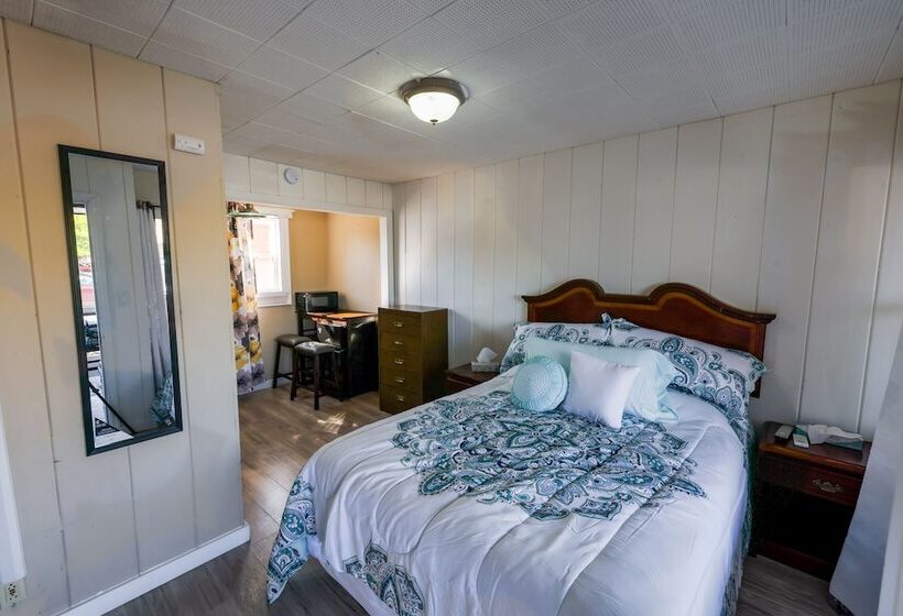 Мотель Cottage Inn