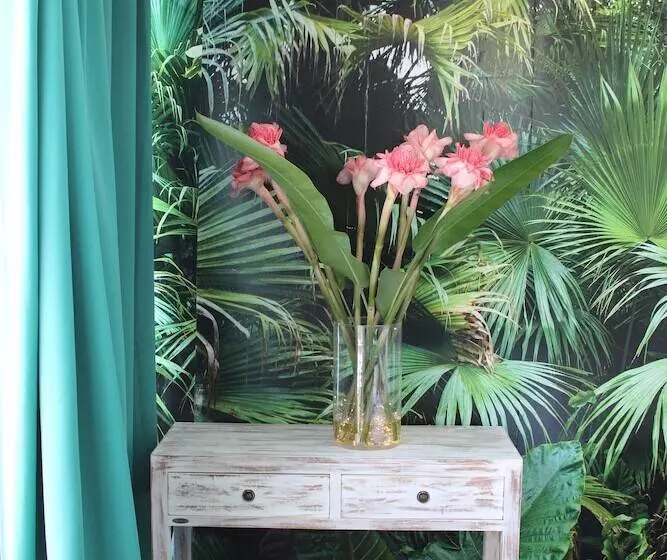 پانسیون Eden Paradise Spa Ecolodge