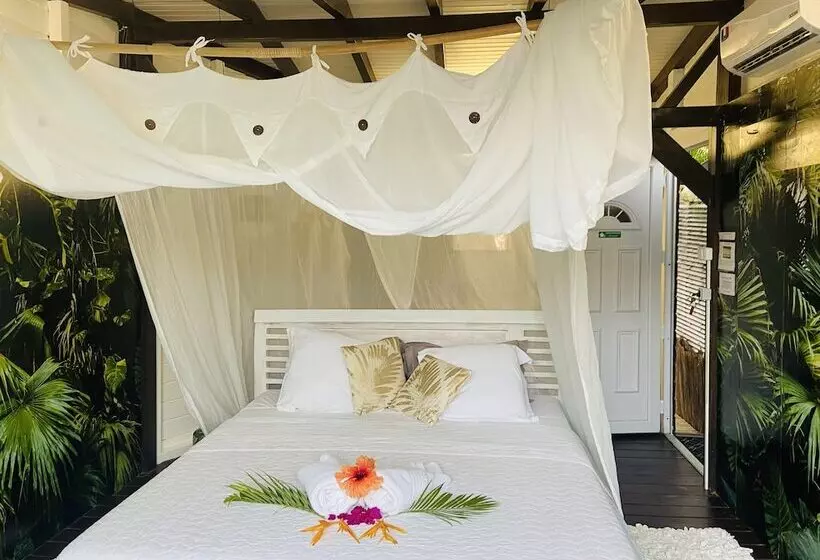 پانسیون Eden Paradise Spa Ecolodge