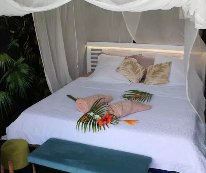 پانسیون Eden Paradise Spa Ecolodge