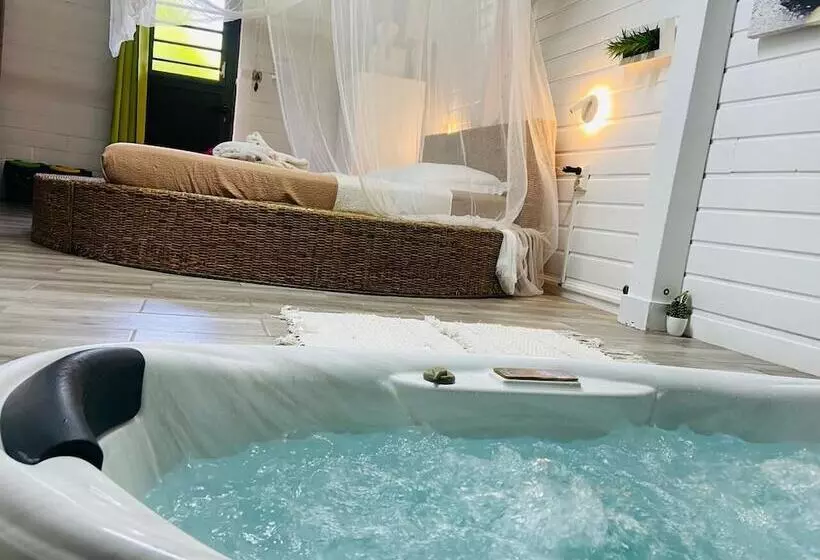 پانسیون Eden Paradise Spa Ecolodge