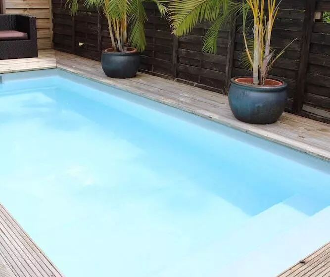 پانسیون Eden Paradise Spa Ecolodge