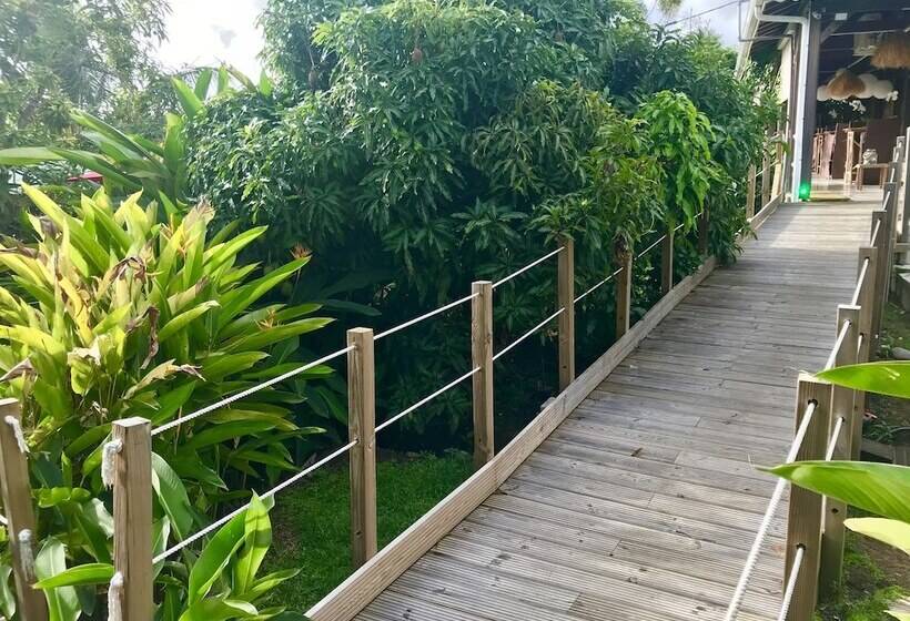 پانسیون Eden Paradise Spa Ecolodge