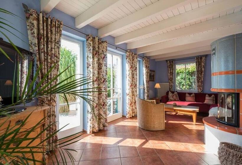 Reetdachhaus In Krienke