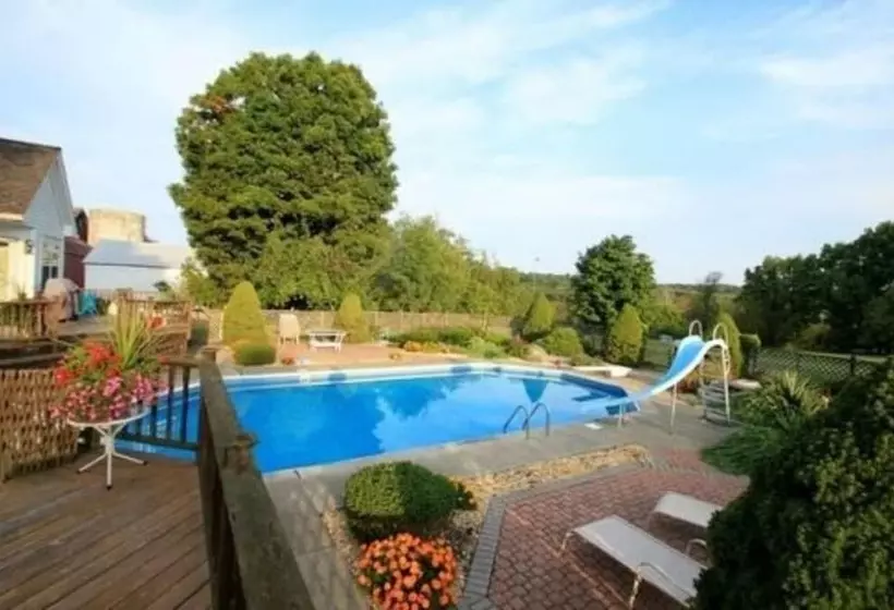 The Dominion House Bed & Breakfast