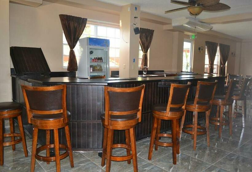 تختخواب و صبحانه Montecristo Inn