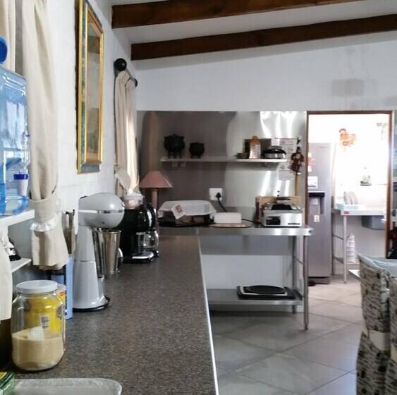 مبيت وإفطار Myrtles Retreat