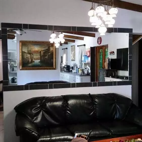 Aamiaismajoitus (B&B) Myrtles Retreat