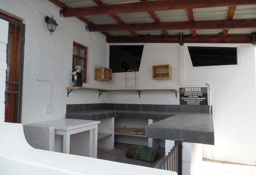 مبيت وإفطار Myrtles Retreat