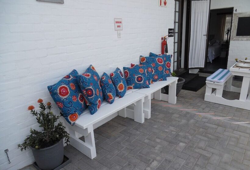 مبيت وإفطار Myrtles Retreat