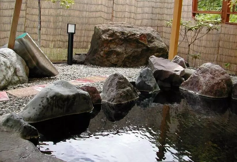 Cottage Primal Stage