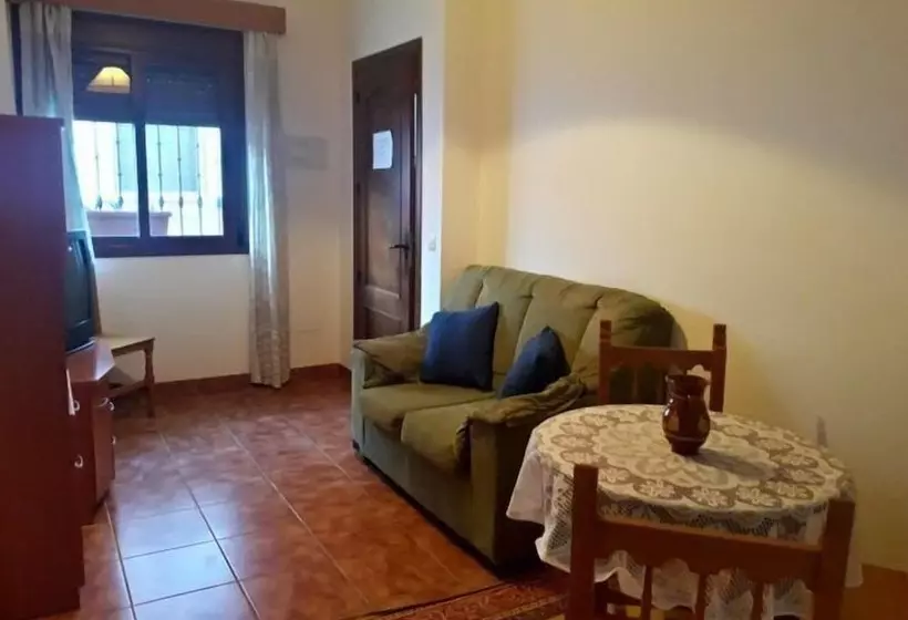 Hotelli Apartamentos Sierra Del Hacho