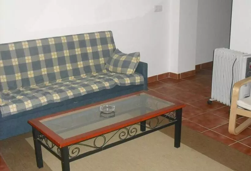 Hotelli Apartamentos Sierra Del Hacho