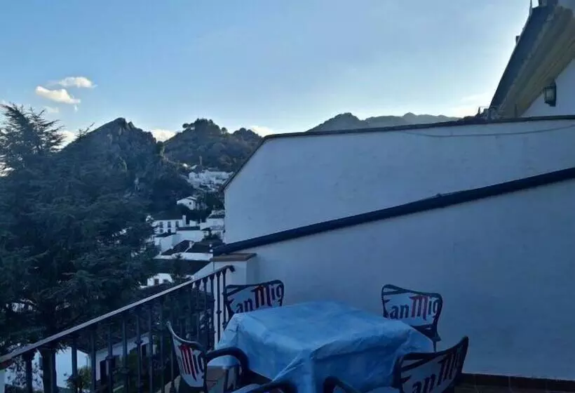 Hotelli Apartamentos Sierra Del Hacho