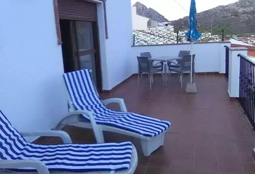 Hotelli Apartamentos Sierra Del Hacho