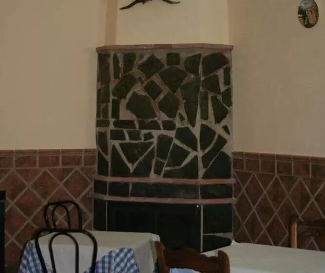 Hotelli Apartamentos Sierra Del Hacho