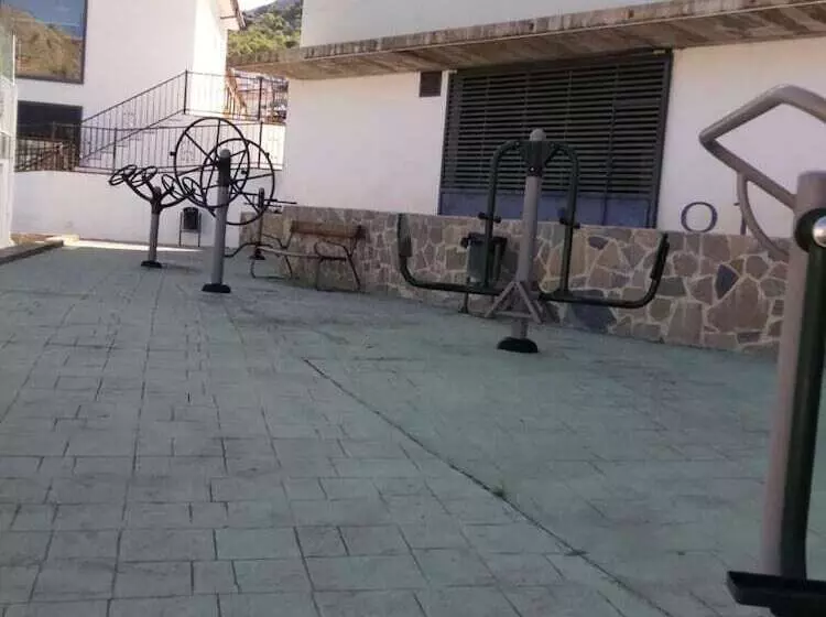 Hotelli Apartamentos Sierra Del Hacho