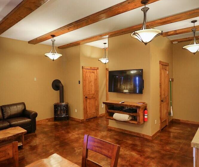 בית מלון כפרי Baycrest Lodge