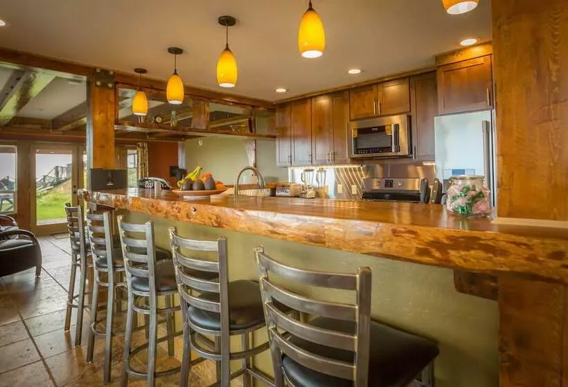 Hotelli Baycrest Lodge