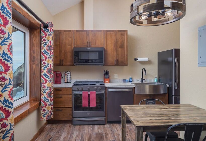 בית מלון כפרי Baycrest Lodge