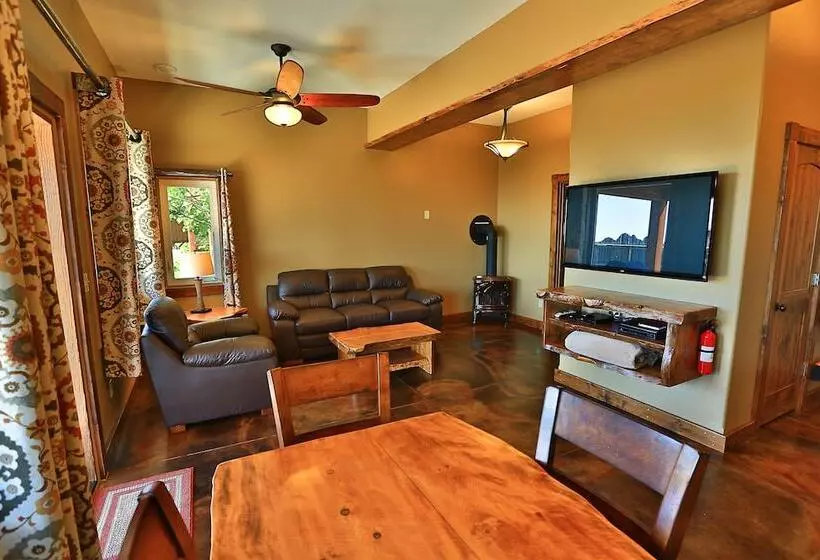 Hotelli Baycrest Lodge