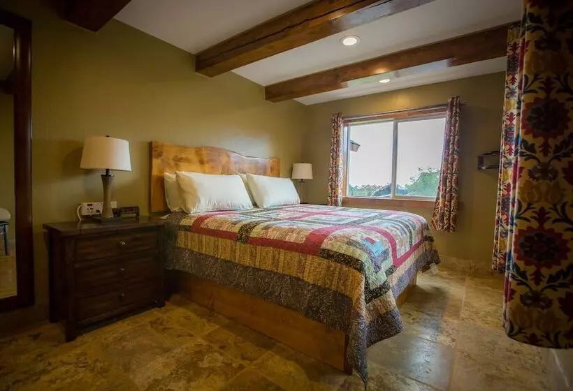 Hotelli Baycrest Lodge