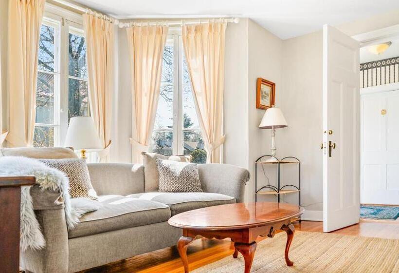 فندق Beekman Arms And Delamater Inn