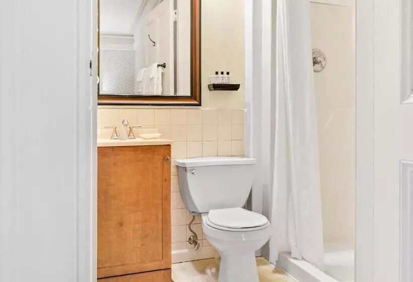 Hotelli Beekman Arms And Delamater Inn