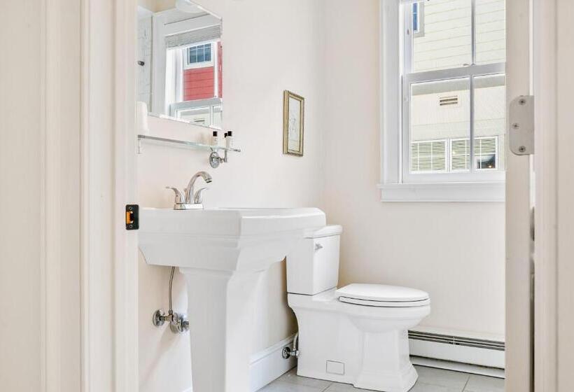 فندق Beekman Arms And Delamater Inn