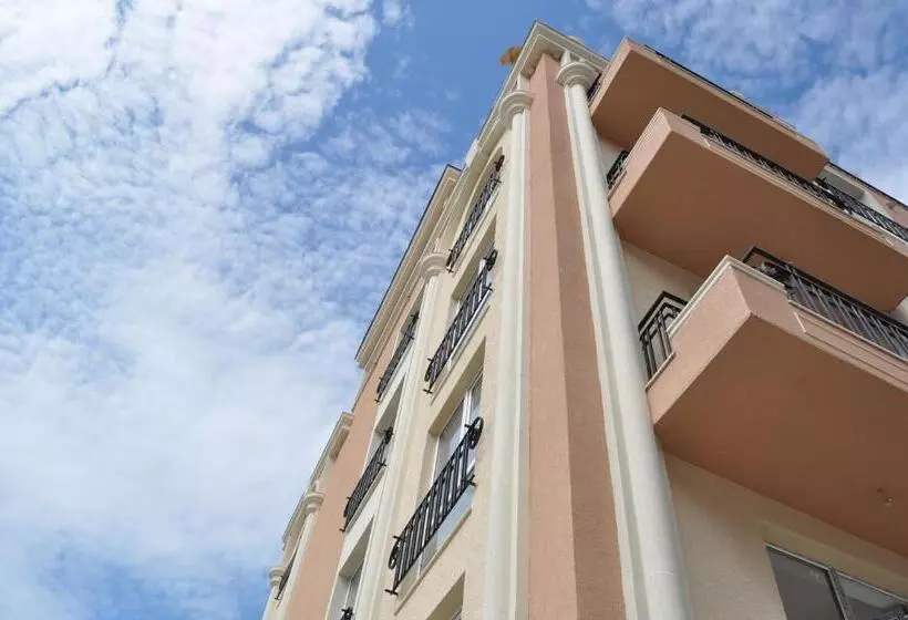 Hotelli Boutique Suites Rainbow 4