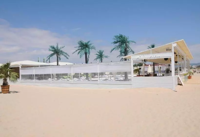 Hotelli Boutique Suites Rainbow 4