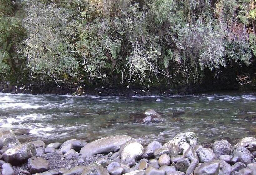 هتل Cabañas Lago Azul