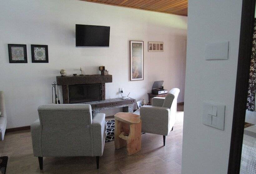 Отель Chalés Luar Da Serra