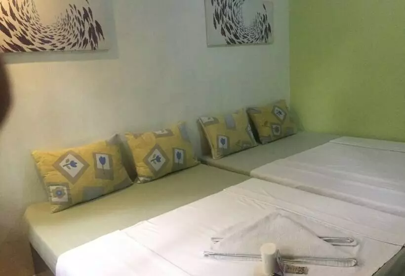 هتل Ellen's Resort Annex