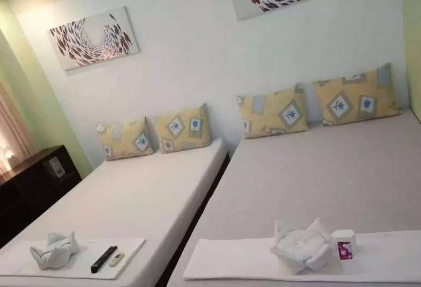 هتل Ellen's Resort Annex