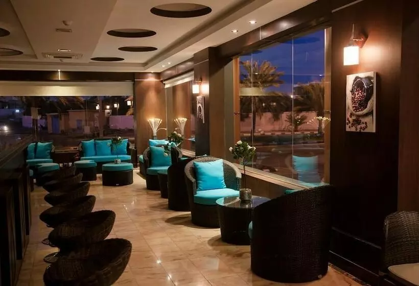 هتل Jolly View Suites