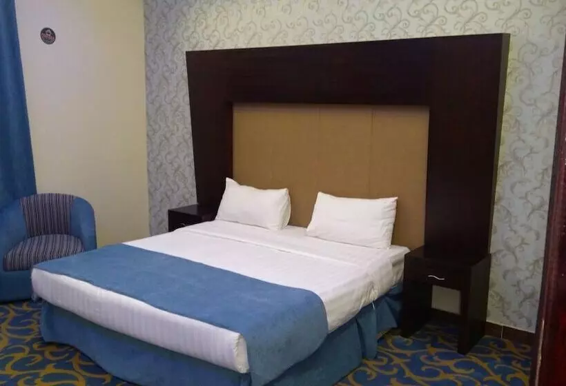 هتل Jolly View Suites